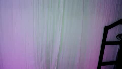 Snapshot of aaliyahlayla chatting on 12, 9, 2025 Aaliyahlayla online show from 12, 9, 2025