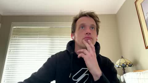 Snapshot of aanal341330 chatting on 6, 10, 2025 Kris online show from 6, 10, 2025