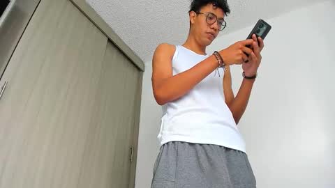 Snapshot of aaron_blake08 chatting on 6, 1, 2026 Aaron Blake08 online show from 6, 1, 2026