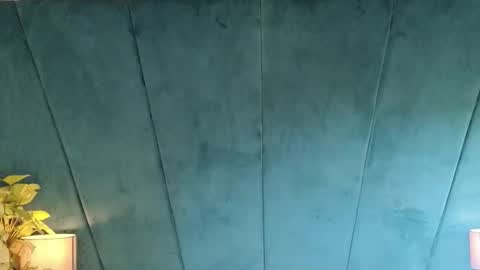 Snapshot of aaron_eze chatting on 30, 11, 2025 Aaron Ezequiel online show from 30, 11, 2025