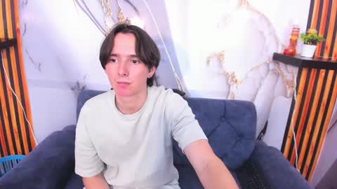 Snapshot of aaron_latinmen2 chatting on 28, 11, 2025 Aaron online show from 28, 11, 2025