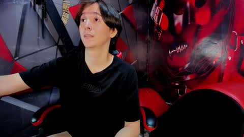 Snapshot of aaron_latinmen2 chatting on 29, 11, 2025 Aaron online show from 29, 11, 2025