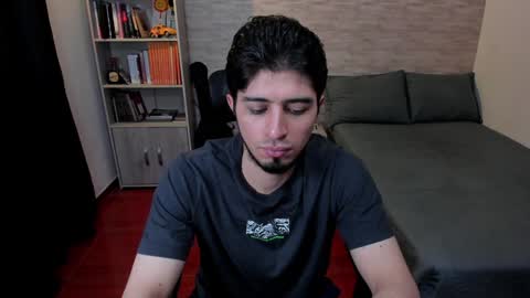 Aaron online show from 26, 1, 2025