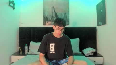 Aron online show from 1, 12, 2025