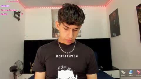 Aron online show from 5, 12, 2025