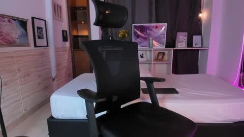 Aaron online show from 16, 12, 2024