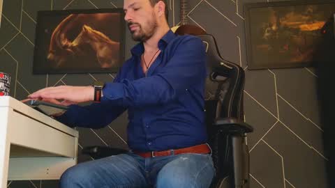 Aaron online show from 14, 2, 2025