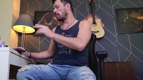 Snapshot of aaronbomer chatting on 21, 12, 2025 Aaron online show from 21, 12, 2025