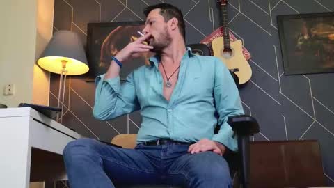 Snapshot of aaronbomer chatting on 21, 12, 2025 Aaron online show from 21, 12, 2025