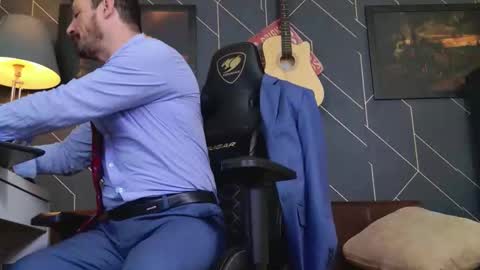 Snapshot of aaronbomer chatting on 22, 12, 2025 Aaron online show from 22, 12, 2025