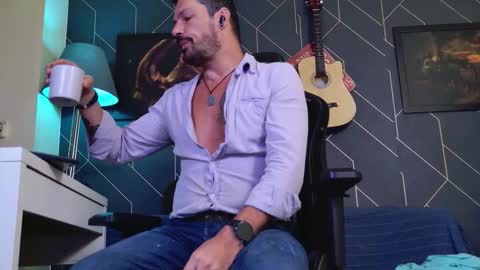 Snapshot of aaronbomer chatting on 17, 2, 2026 Aaron online show from 17, 2, 2026