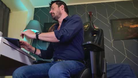 Snapshot of aaronbomer chatting on 16, 3, 2026 Aaron online show from 16, 3, 2026