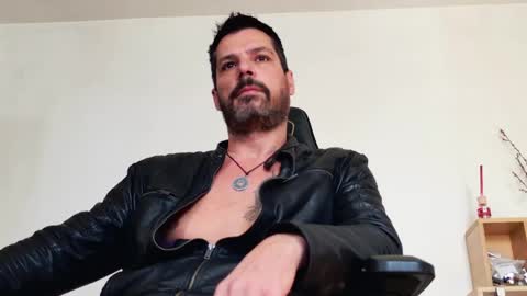 Snapshot of aaronbomer chatting on 12, 4, 2026 Aaron online show from 12, 4, 2026