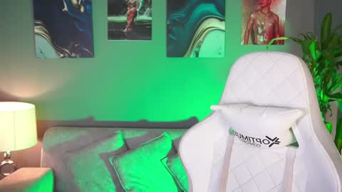 AARON  online show from 29, 1, 2025