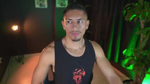 Snapshot of aaronfox_ chatting on 9, 4, 2026 AARON online show from 9, 4, 2026