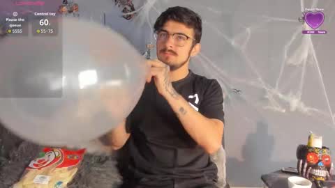 aaronfuentes7 online show from 19, 10, 2025