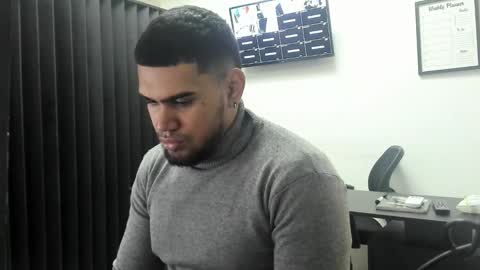 ig aaron hunter123 online show from 25, 2, 2026