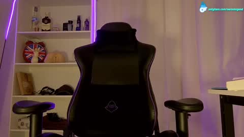 Aaron  online show from 23, 2, 2025