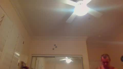 Snapshot of aaronprezent chatting on 29, 10, 2025 aaronprezent online show from 29, 10, 2025