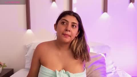 Snapshot of abby_millerr_ chatting on 22, 12, 2025 Abbygail online show from 22, 12, 2025