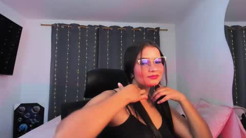 Snapshot of abby_parker1 chatting on 27, 10, 2025 Abby online show from 27, 10, 2025