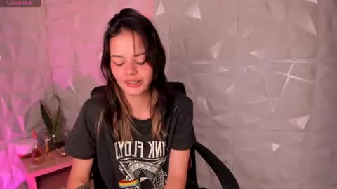 Snapshot of abby_saenz01 chatting on 19, 6, 2026 Abby Saenz online show from 19, 6, 2026