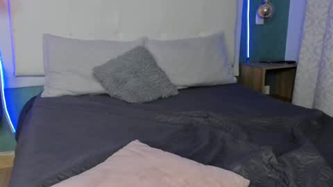 Abby Dixon  online show from 12, 2, 2025