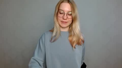 Abby Lovense is active online show from 5, 3, 2025