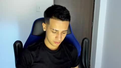 Snapshot of abelasburgo chatting on 15, 2, 2025 Independence model AbelAsburgo online show from 15, 2, 2025