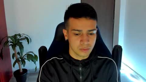 Snapshot of abelasburgo chatting on 14, 10, 2025 Independence model AbelAsburgo online show from 14, 10, 2025