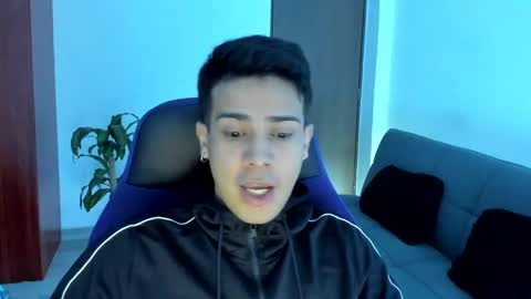 Snapshot of abelasburgo chatting on 17, 11, 2025 Independence model AbelAsburgo online show from 17, 11, 2025