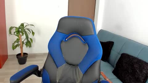 Snapshot of abelasburgo chatting on 17, 11, 2025 Independence model AbelAsburgo online show from 17, 11, 2025