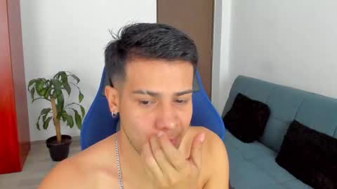 Snapshot of abelasburgo chatting on 26, 11, 2025 Independence model AbelAsburgo online show from 26, 11, 2025