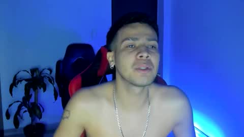 Snapshot of abelasburgo chatting on 13, 12, 2025 Independence model AbelAsburgo online show from 13, 12, 2025