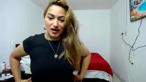 Snapshot of abie_spicy_ chatting on 6, 11, 2025 ximena online show from 6, 11, 2025