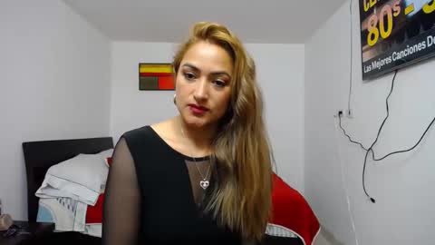 Snapshot of abie_spicy_ chatting on 19, 11, 2025 ximena online show from 19, 11, 2025