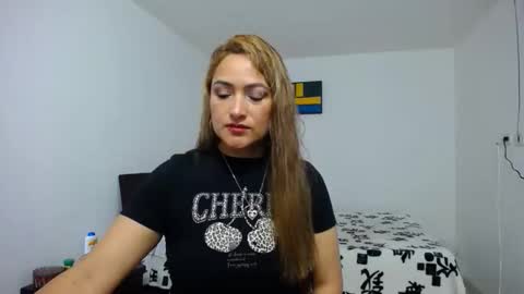 Snapshot of abie_spicy_ chatting on 27, 11, 2025 ximena online show from 27, 11, 2025