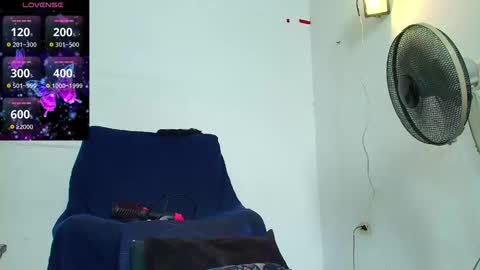 Snapshot of abigail_curvy chatting on 7, 11, 2025 Abigail online show from 7, 11, 2025