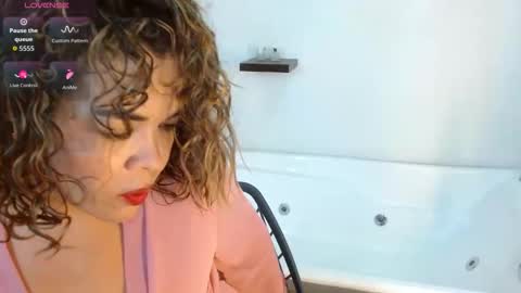 Snapshot of abril_beltran_ chatting on 4, 2, 2026 Abril Beltran online show from 4, 2, 2026
