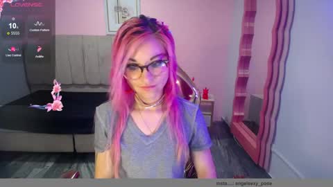 abril_ch_ online show from 25, 10, 2025