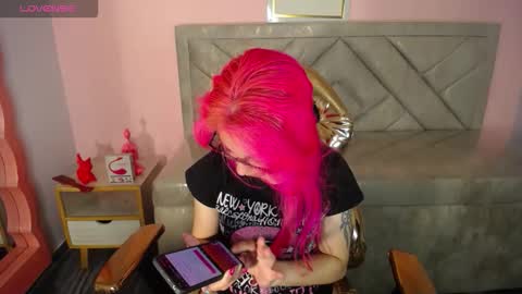 abril_ch_ online show from 9, 2, 2026