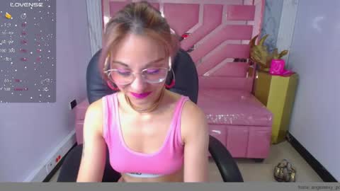 Snapshot of abril_ch_ chatting on 2, 5, 2026 abril_ch_ online show from 2, 5, 2026
