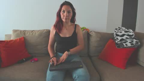 abril_fostter online show from 17, 10, 2025