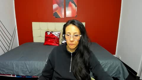 ABRIL online show from 8, 2, 2025