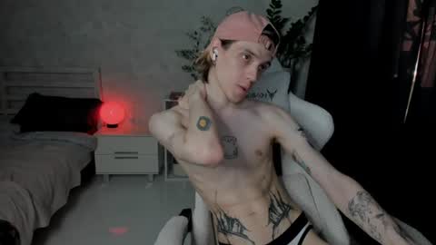 Snapshot of abslut chatting on 28, 7, 2026 Nick online show from 28, 7, 2026