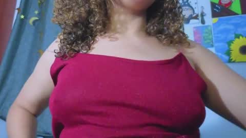Snapshot of ada_gales_ chatting on 15, 5, 2026 Isa online show from 15, 5, 2026