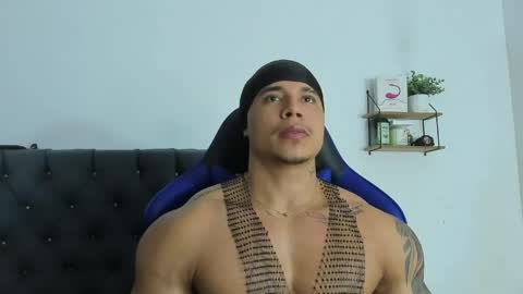 adam boss online show from 16, 5, 2026