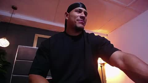 adam_fit19cm online show from 13, 4, 2026