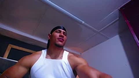 adam_fit19cm online show from 10, 7, 2026