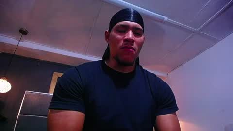 adam_fit19cm online show from 11, 7, 2026